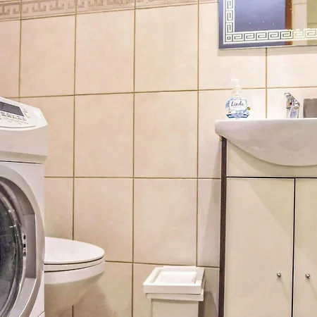 2 Bedroom Lovely In Holiday home *