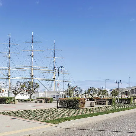 2 Bedroom Lovely In Gdynia