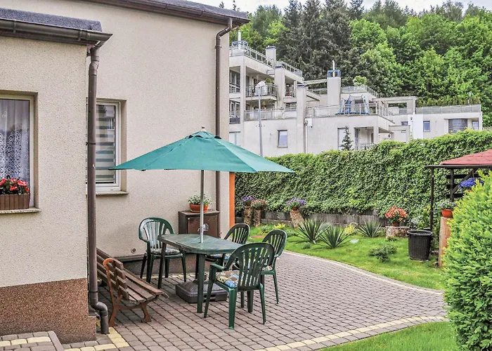 2 Bedroom Lovely In *